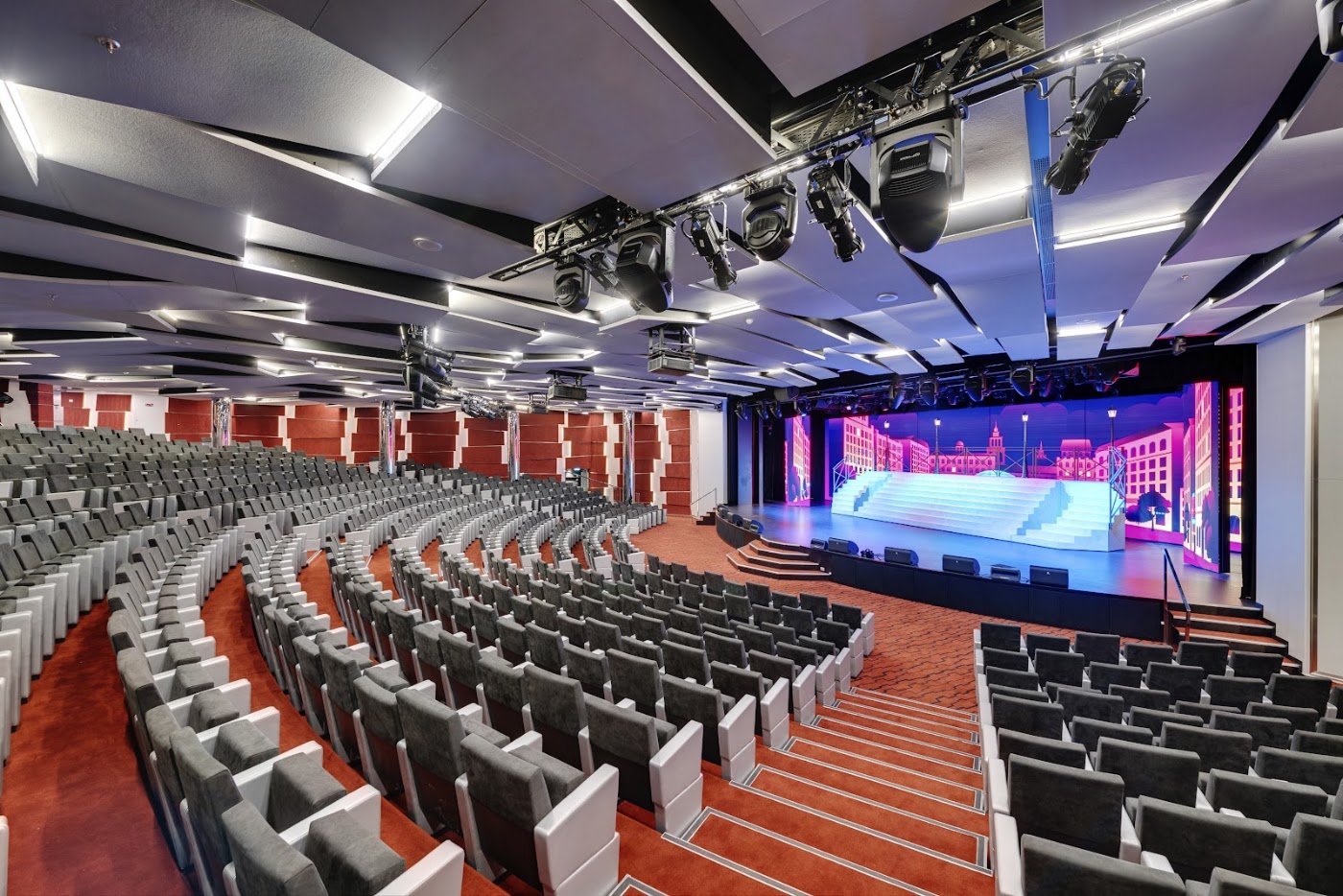 Teatro Principal com Espetáculos Estilo Broadway